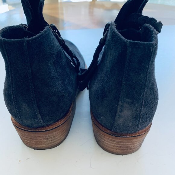 DOLCE VITA WOMAN SUTTON SUEDE ANKLE BOOTIE Sz 9.5 DARK GREY - Picture 8 of 9
